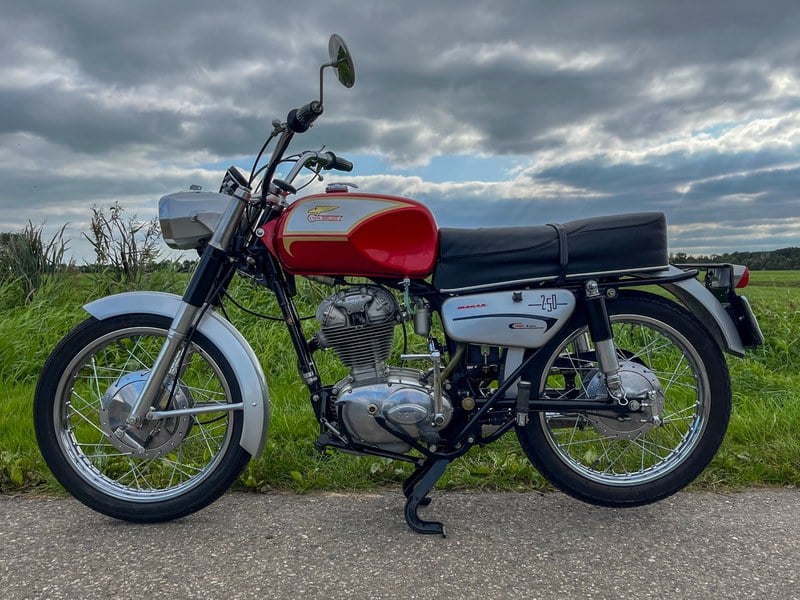 1967 Ducati 250 Monza - 2 1967 Ducati 250 Monza - 2