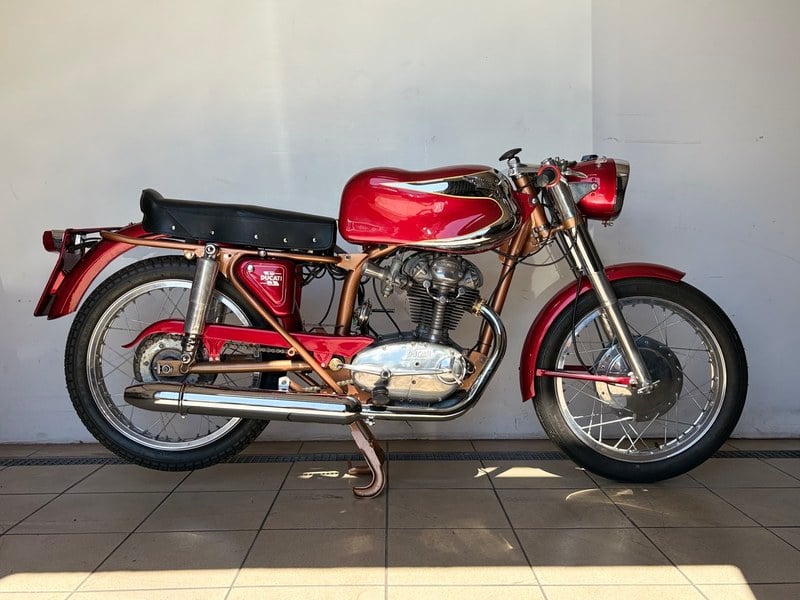 DUCATI 200 ELITE MADE IN ITALY