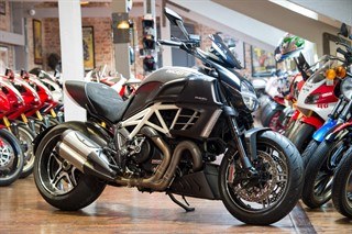 2012 Ducati 1200 Diavel VENDU