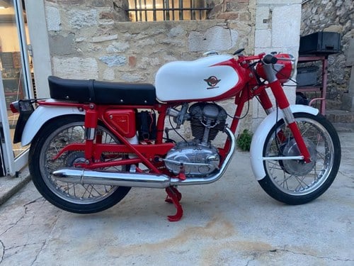 1965 DUCATI 200 élite À venda