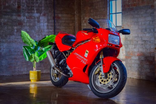 1995 Ducati Supersport 750 Desmodue VENDUTO