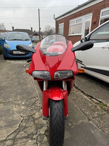 2001 Ducati 748