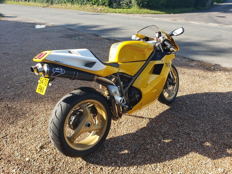1998 Ducati 748 - 2 1998 Ducati 748 - 2