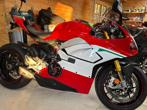 2019 Ducati V4 Panigale
