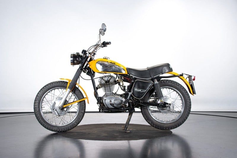 1971 Ducati Scrambler 250 - 2 1971 Ducati Scrambler 250 - 2