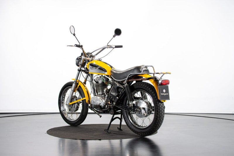 1971 Ducati Scrambler 250 - 2 1971 Ducati Scrambler 250 - 2