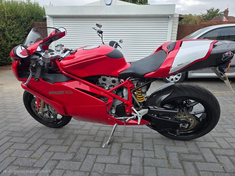 2006 Ducati 749s - 1 2006 Ducati 749s - 1