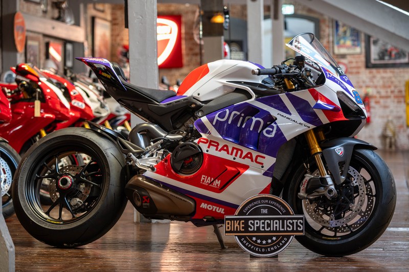 2024 Ducati V4 Panigale - 1 2024 Ducati V4 Panigale - 1