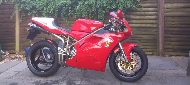 1999 Ducati 996 - 2 1999 Ducati 996 - 2