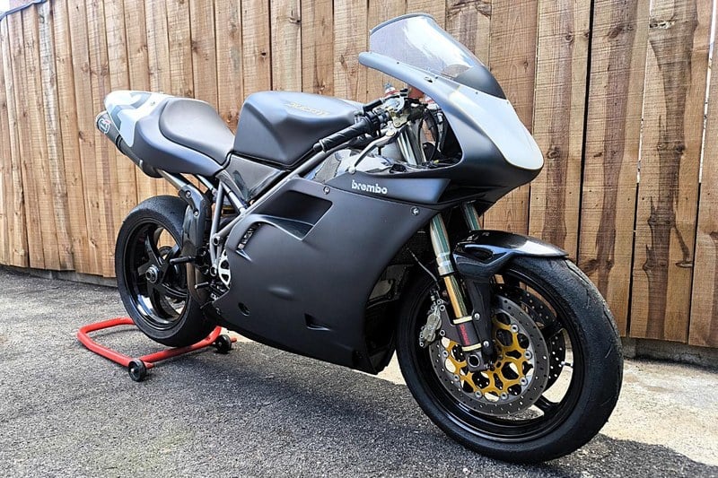 1999 Ducati 748 - 1 1999 Ducati 748 - 1