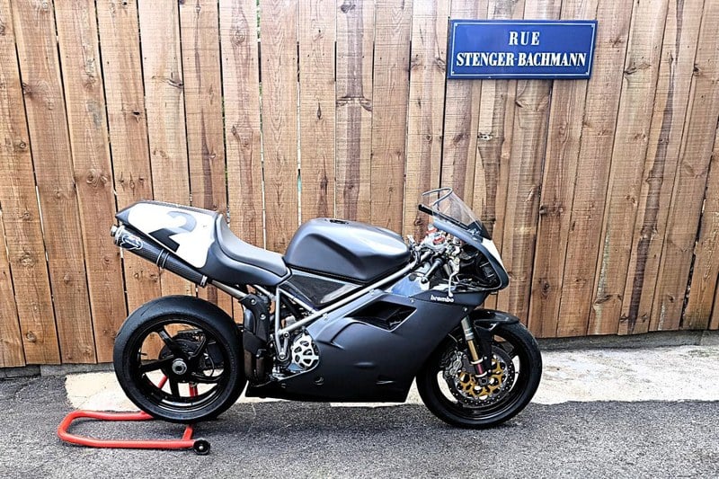 1999 Ducati 748 - 2 1999 Ducati 748 - 2