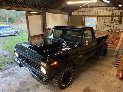 1975 Ford F150 fully restored A vendre