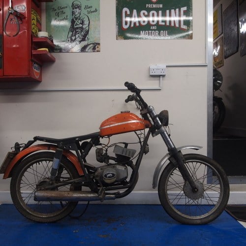 1974 Fantic TI 50 Original Rare UK Pedal version to restore. A vendre