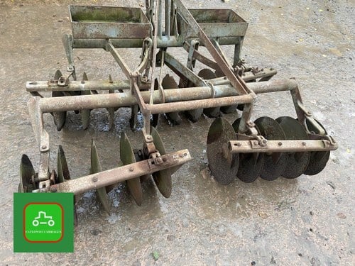 FERGUSON DISC HARROWS COMPLETE & USABLE SET TO CLEAR SEE VID SOLD