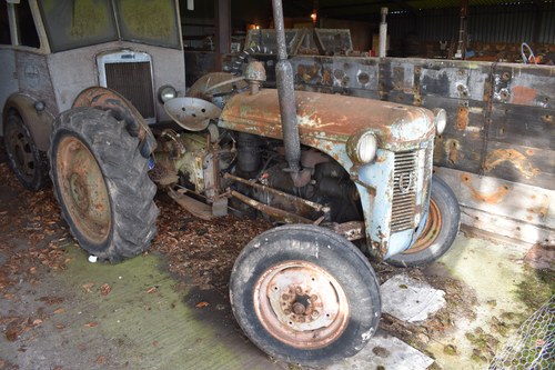 Circa 1953 Ferguson TEF 20 diesel tractor For Sale by Auction