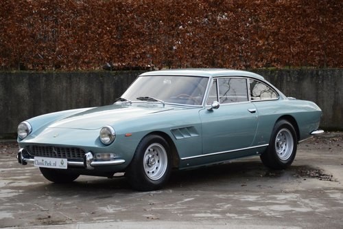 1967 (997) Ferrari 330 GT 2+2 serie II In vendita