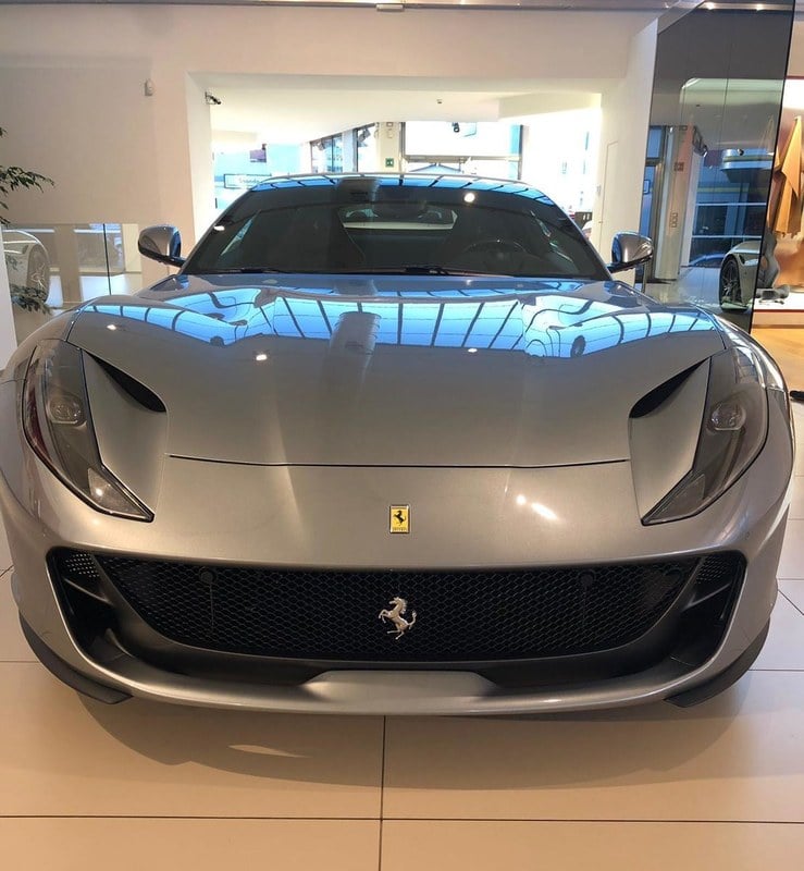2019 Ferrari 812 - 2 2019 Ferrari 812 - 2