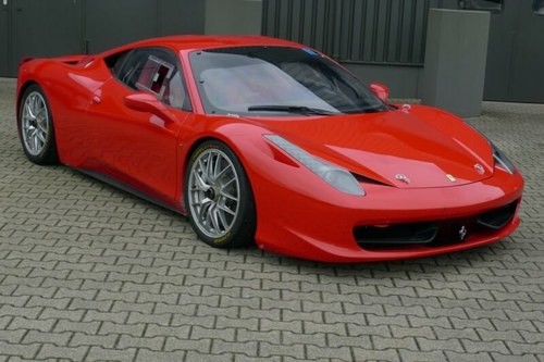 2011 Ferrari 458 Italia Challenge Rennwagen For Sale