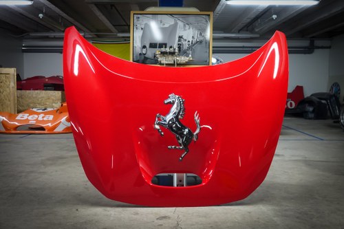 2020 Ferrari F8 Tributo Hood In vendita