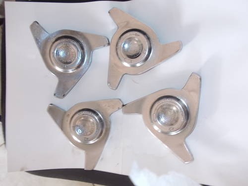 Spinners for wheels Borrani 42  For Sale