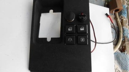 Center console plate with switches for Ferrari 348