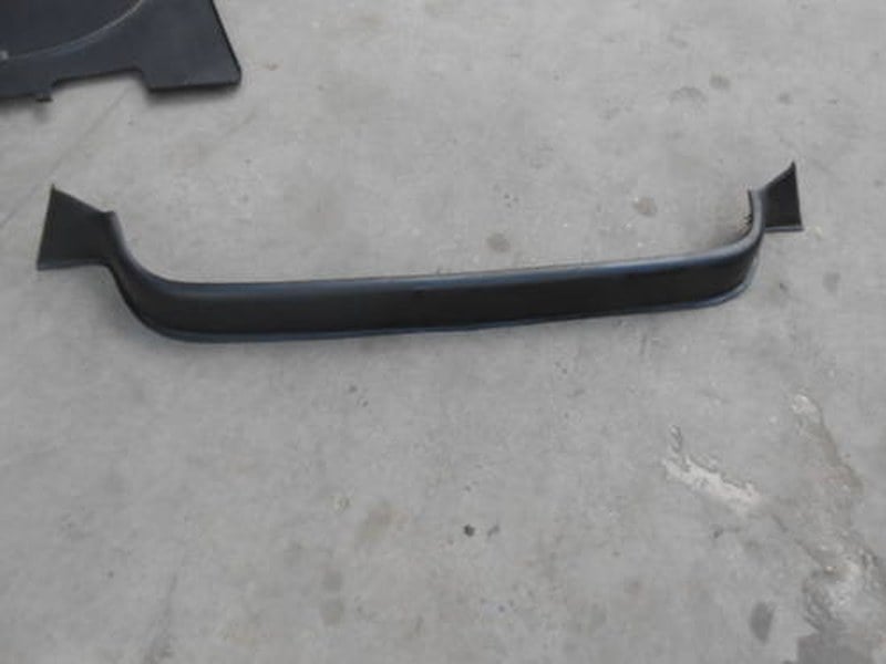 Rear molding with covering Ferrari 308