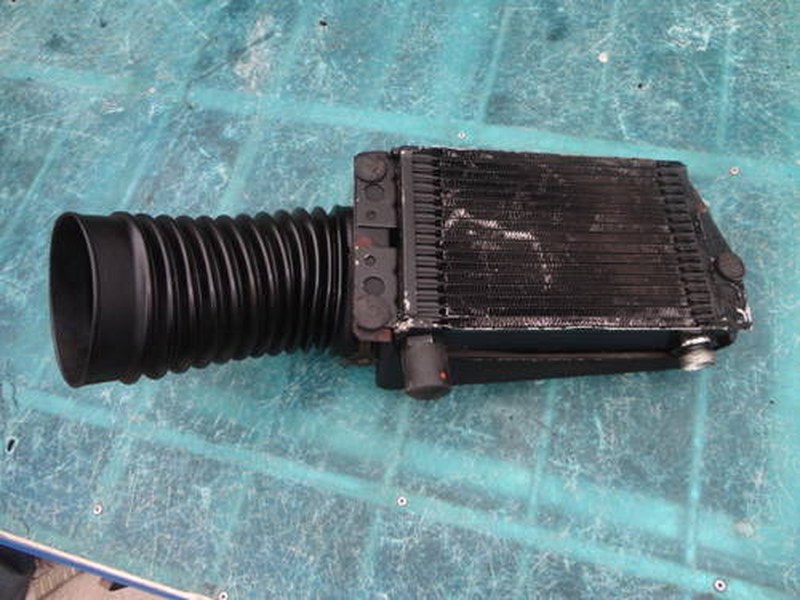 Oil radiator with conveyor for Ferrari Dino 208 gt4