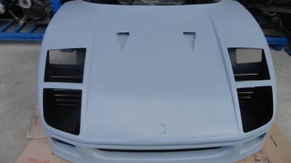 Front bonnet for Ferrari F40