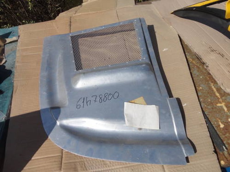 Left front bottom plate for Ferrari Testarossa