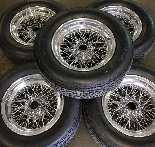 Ferrari 365 GTB4 Daytona Borrani wire wheels set For Sale