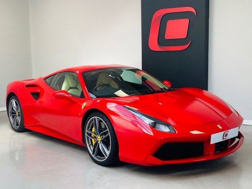 2017 FERRARI 488 GTB F1 660 BHP *ONLY 2,200 MILES* In vendita