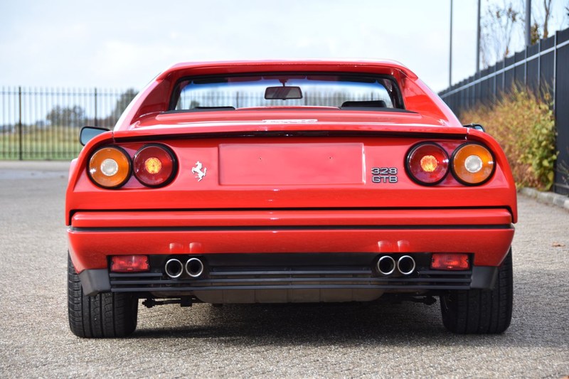 1989 Ferrari 328 - 4