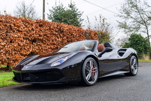 2017 (17) Ferrari 488 Spider VENDIDO