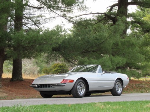 1972 Ferrari 365 GTS/4 Daytona Spyder Rare 1 of 121 low mile For Sale