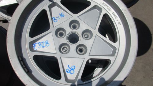 Picture of Rear wheel rim for Ferrari 328 - For Sale