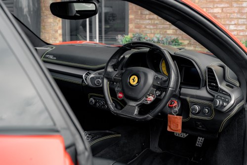 2010 Ferrari 458 Italia - 8