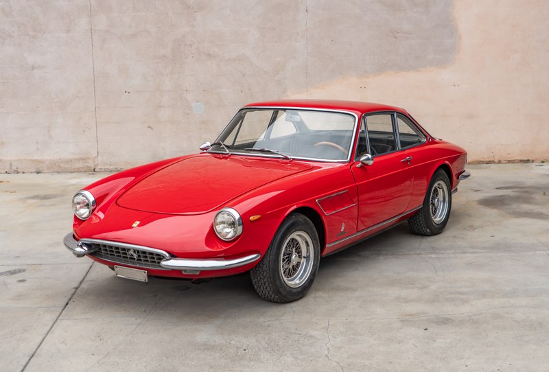 1967 Ferrari 330