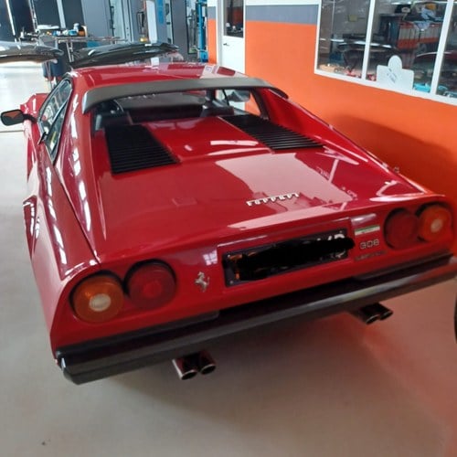 1985 Ferrari 308 - 6