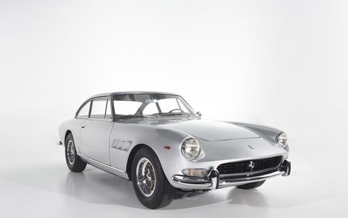 1965 Ferrari 330 GT 2+2 (picture 1 of 18)