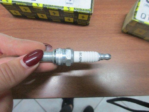 Spark plugs Ferrari F40/F50 A vendre