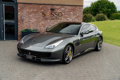 2017 Ferrari GTC4 Lusso - V12 Kaufen Bei