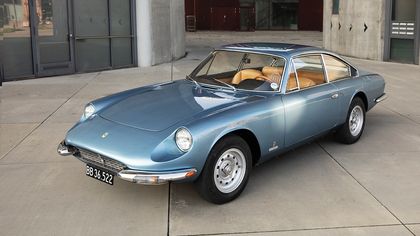 Ferrari 365 GT 2+2