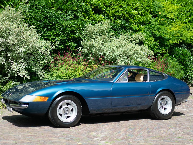 365car Ferrari 365 à Vendre - Enchères et Annonces | Car & Classic