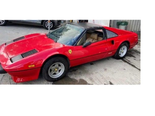 1978 Ferrari 308 GTS, with incredible carburetors sound !