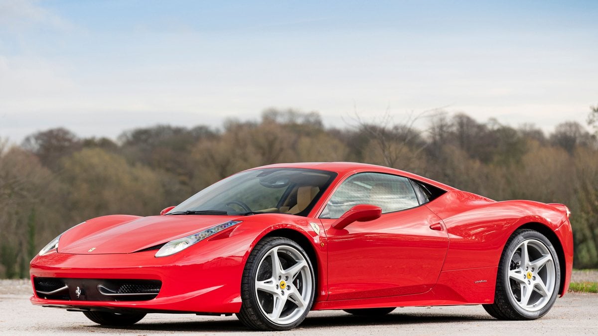 2010 Ferrari 458 Italia Vermelho Automático Volante à direita em Reino ...