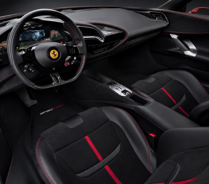 2022 Ferrari SF90 Stradale - 2 2022 Ferrari SF90 Stradale - 2