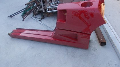 Left side panel and sill for Ferrari F40