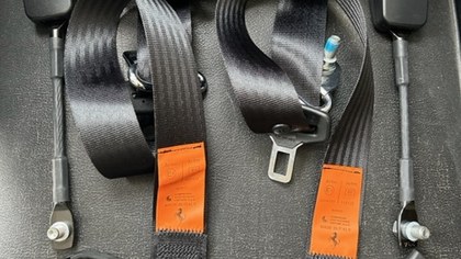 Safety belts for Ferrari Testarossa