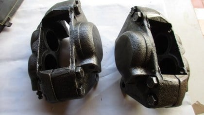 Front brake calipers for Fiat 2300 Berlina