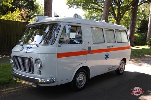 1974 Fiat 238 - Fully Restored Ambulance/Campervan Only 8,000 KM In vendita